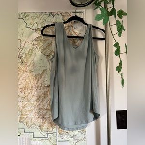 Title nine large blue tank top Yasumi Tank Top